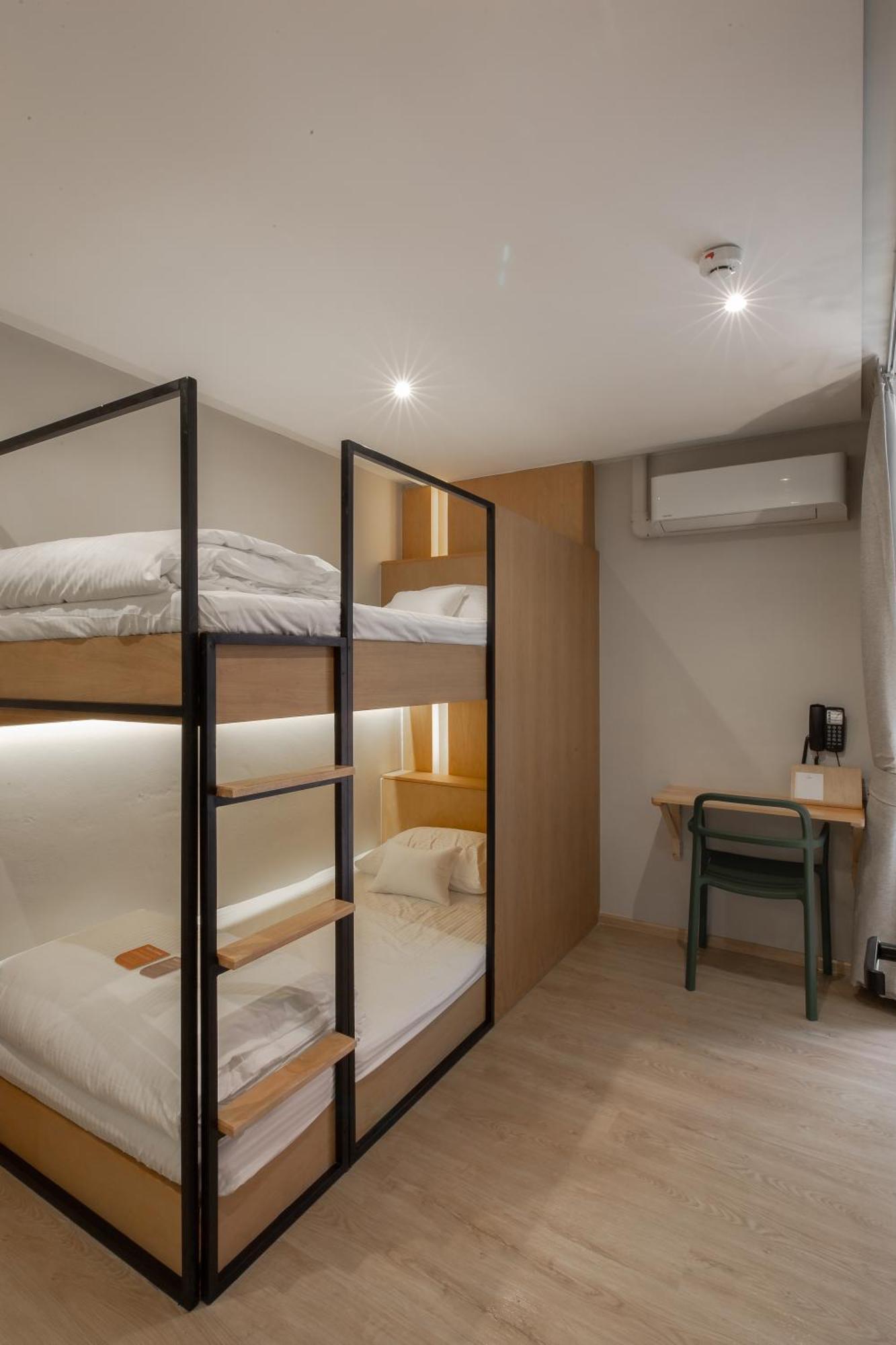 Double B Hostel Bangkok Ngoại thất bức ảnh